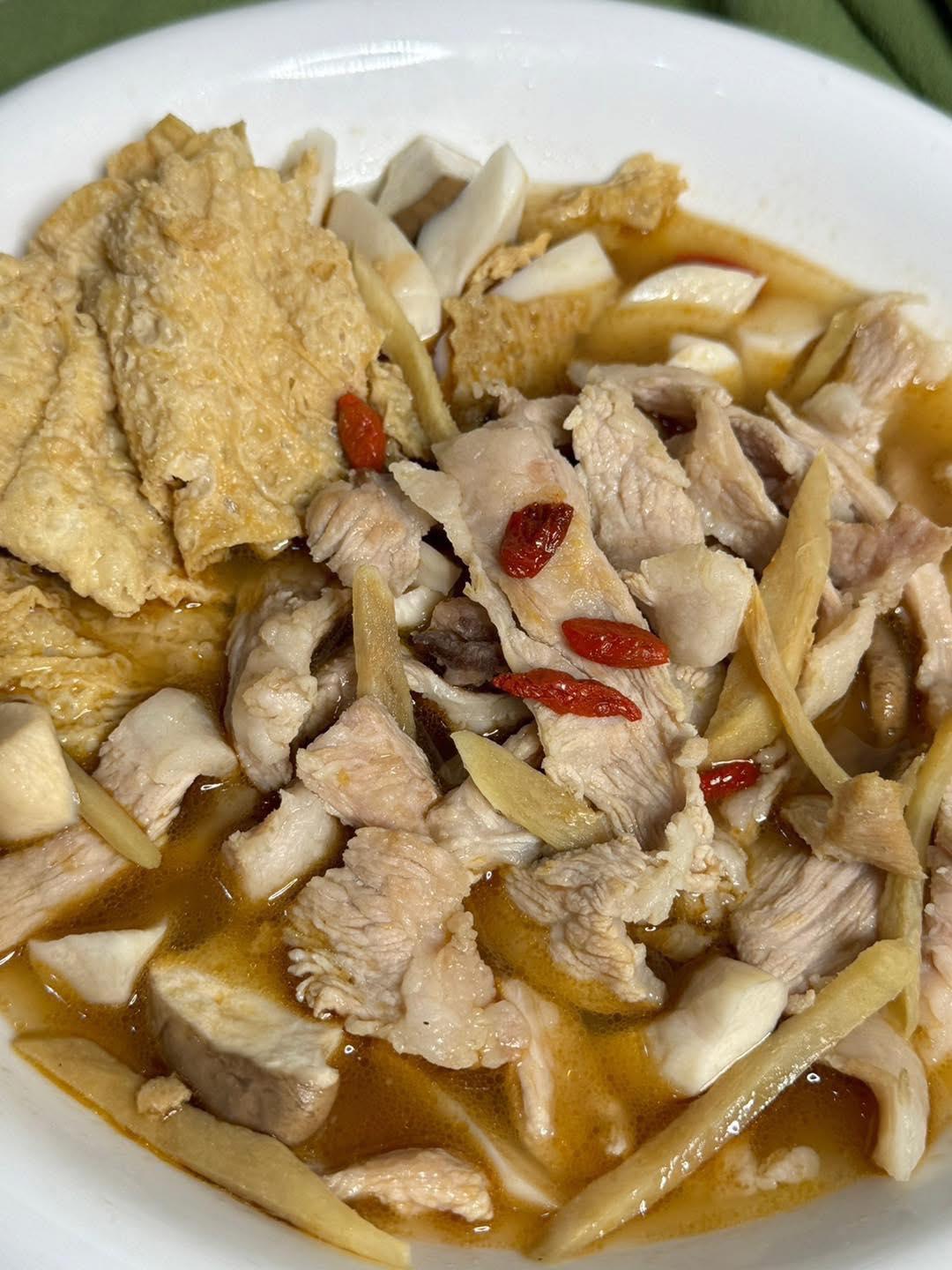 蘭教主麻油松板豬(宅配需2/19初三後)